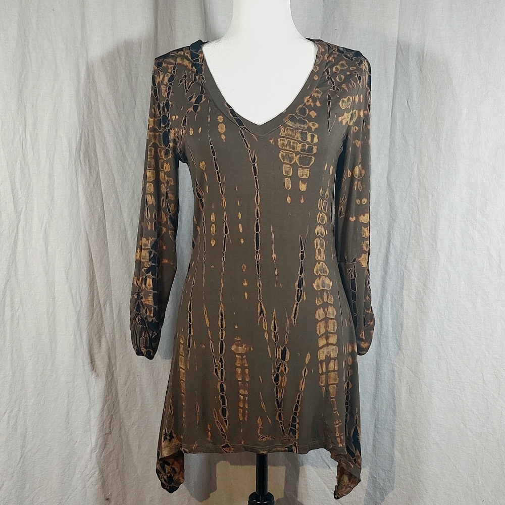 NY Girls khaki tie-dyed shirred sleeve handkerchief hem tunic, L, EUC